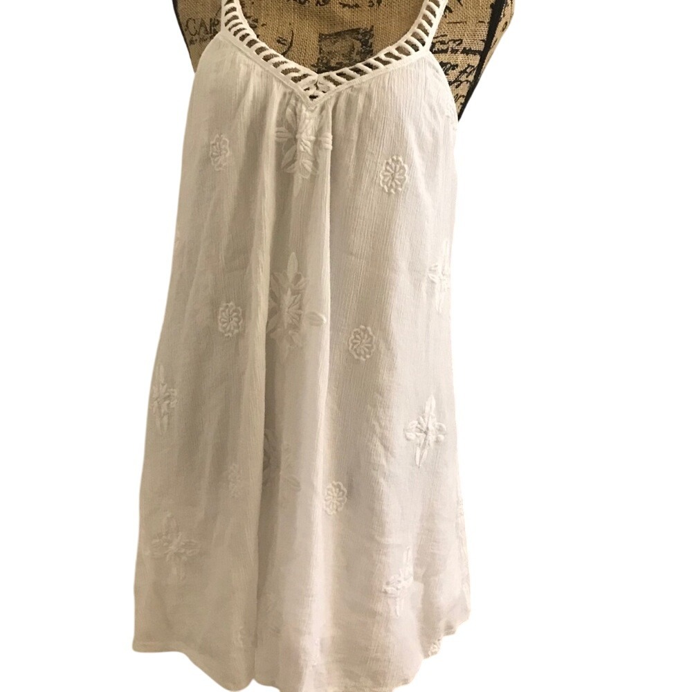 Zara‎ Trafaluc WHITE Embroidered Mini Dress – Size XS – Boutique Quality